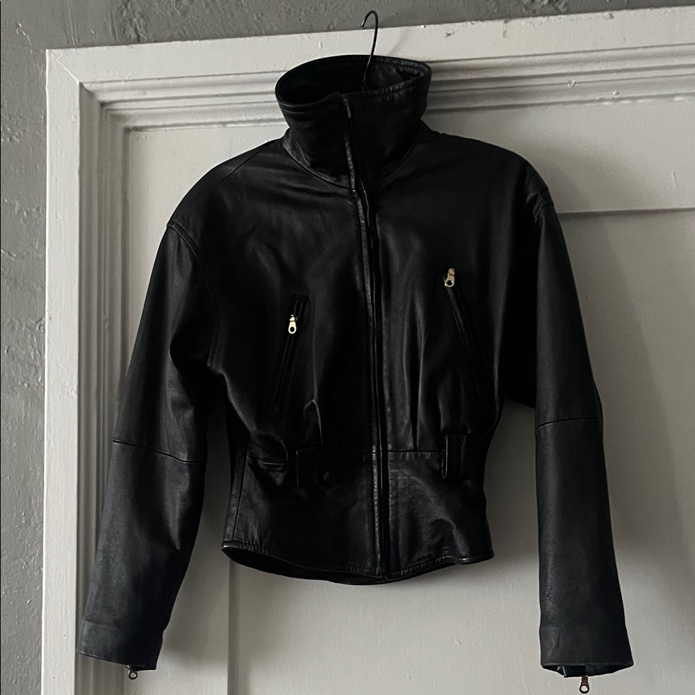 Chic Black Zippered Leather Jacket